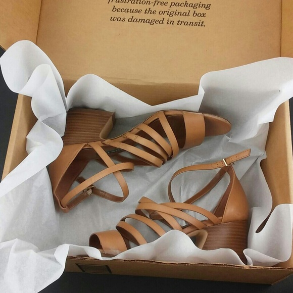 Nine West Women 8 Youlo Strappy Block Heel Sandal - Picture 3 of 4